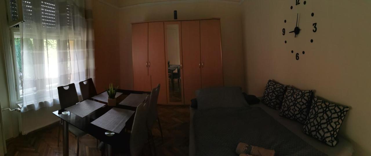 Váralja Vendégház Tata Exterior foto