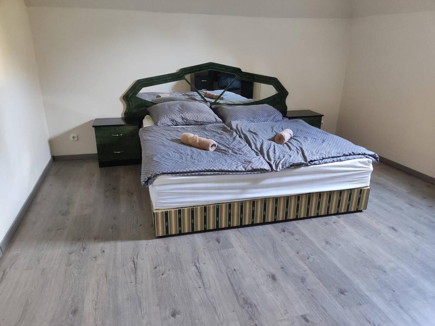 Váralja Vendégház Tata Exterior foto